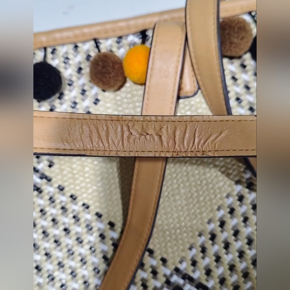 Vera Bradley Tan and Black Checkered Tote - Picture 14 of 17